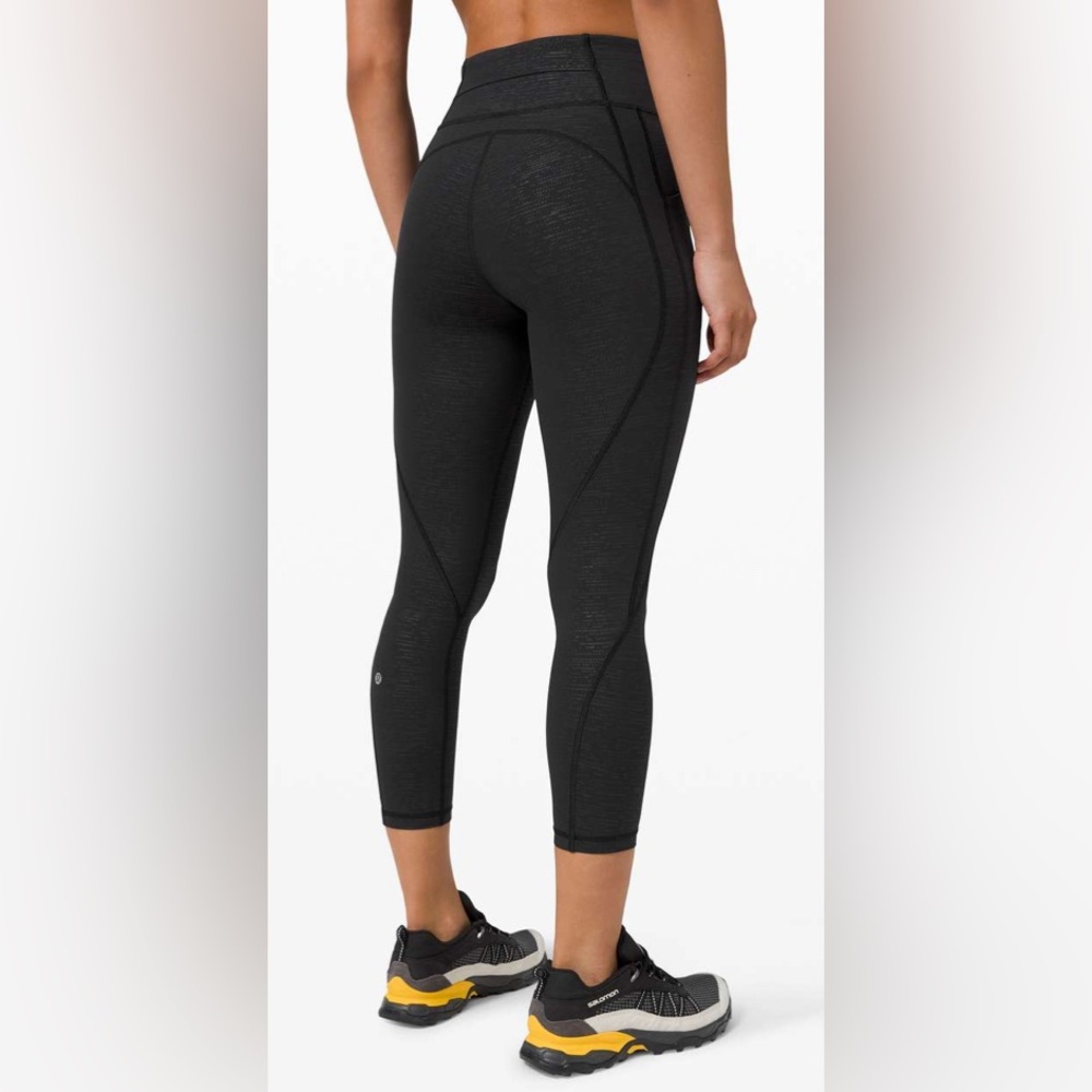 Lululemon Time To Sweat Crop 23” Luxtreme‎ Code Embossed Black sz4
